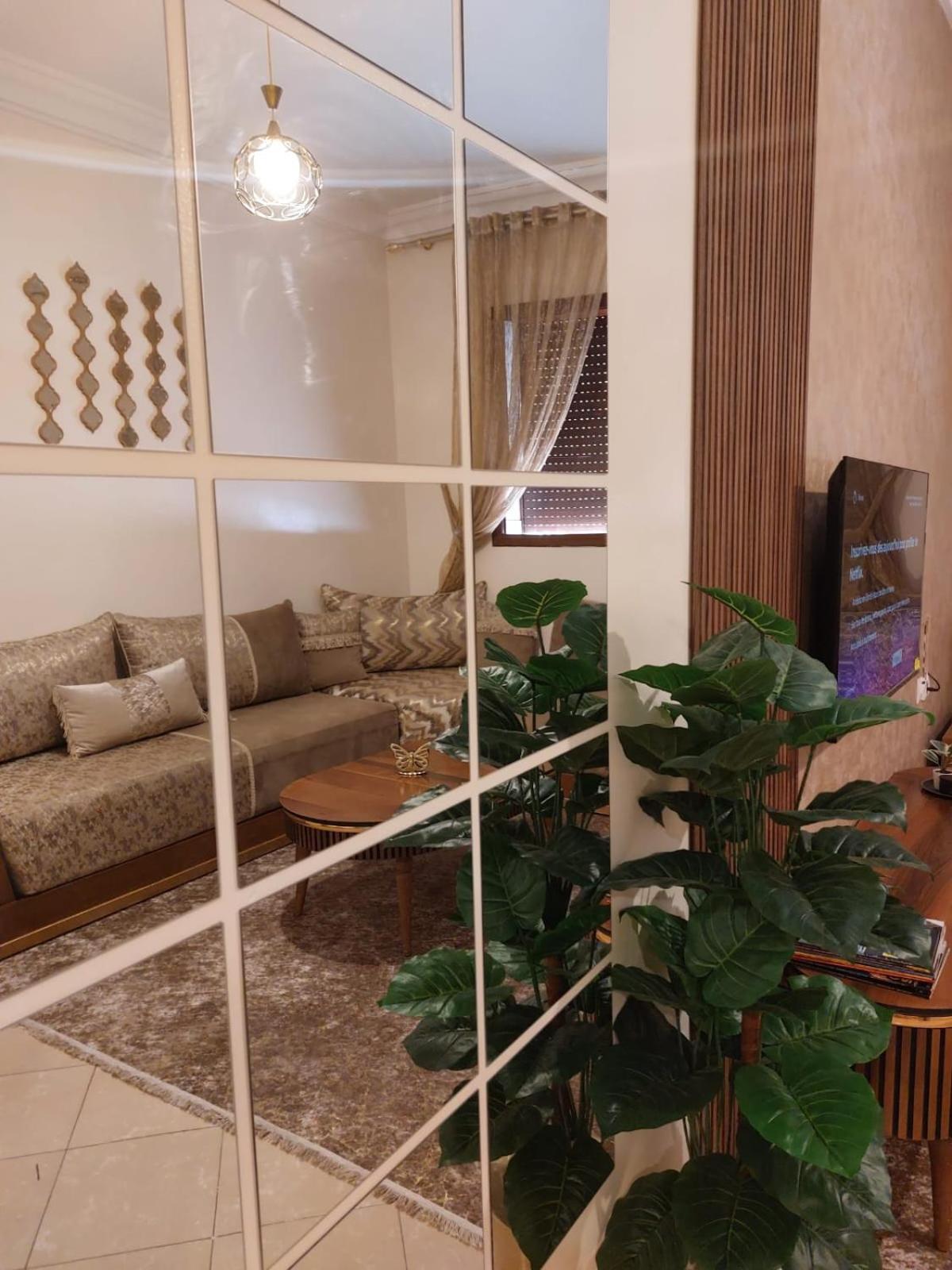 Charite Host Appartement , Wifi Et Parking Gratuit アガディール エクステリア 写真