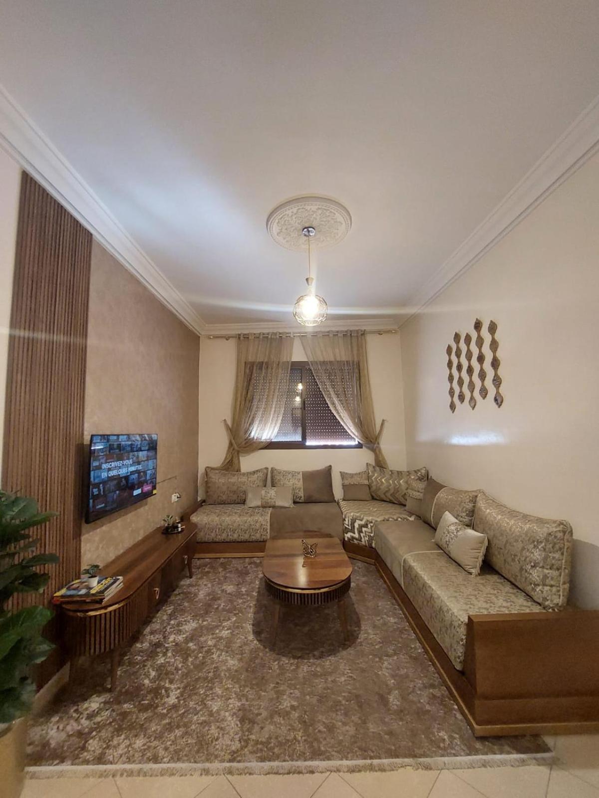 Charite Host Appartement , Wifi Et Parking Gratuit アガディール エクステリア 写真