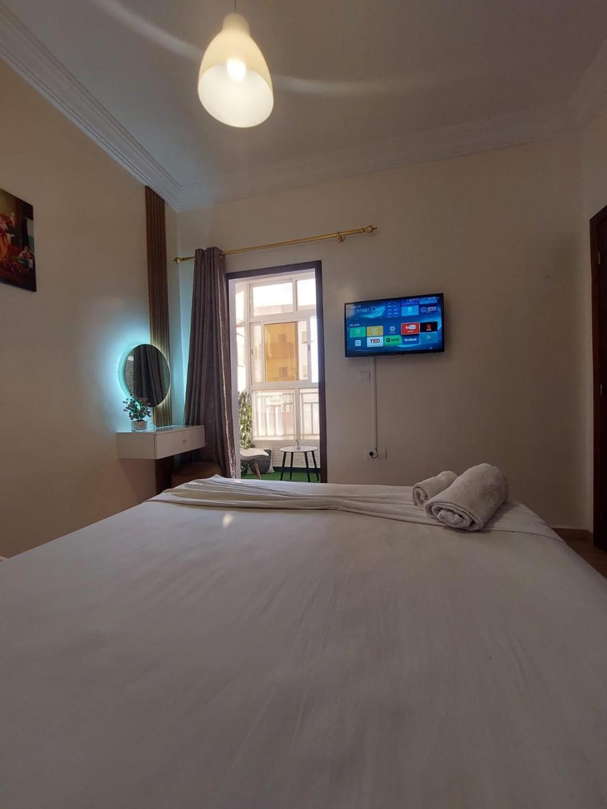 Charite Host Appartement , Wifi Et Parking Gratuit アガディール エクステリア 写真