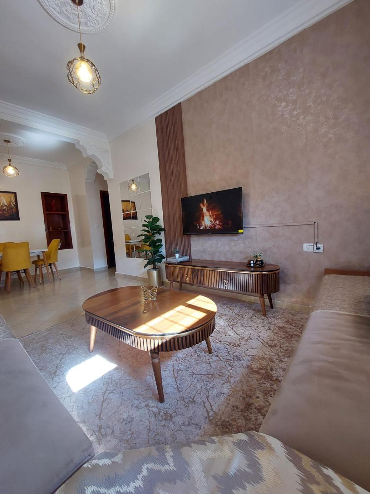 Charite Host Appartement , Wifi Et Parking Gratuit アガディール エクステリア 写真