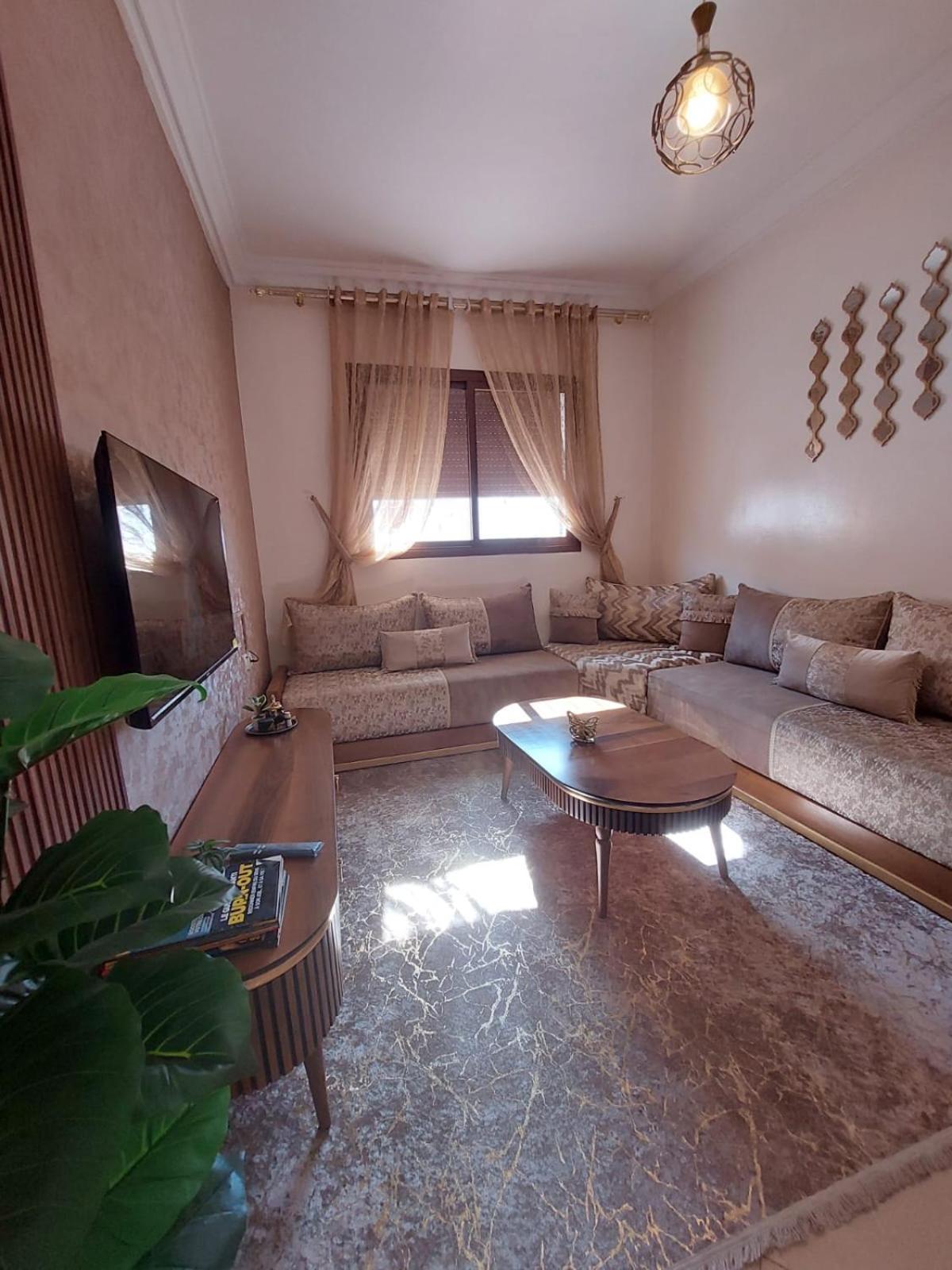 Charite Host Appartement , Wifi Et Parking Gratuit アガディール エクステリア 写真